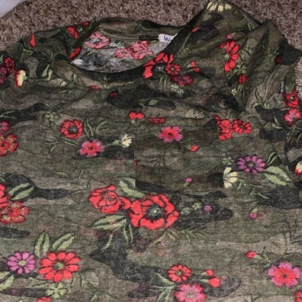 flower shirt
